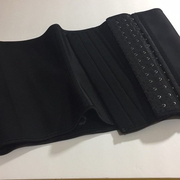 Black waist trainer (5X) NWOT - Picture 3 of 5